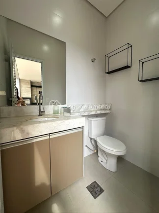 Imagem Casa à venda no Condomínio Reserva Real em Paulínia

Localizado em uma rua calma, este belíssimo...