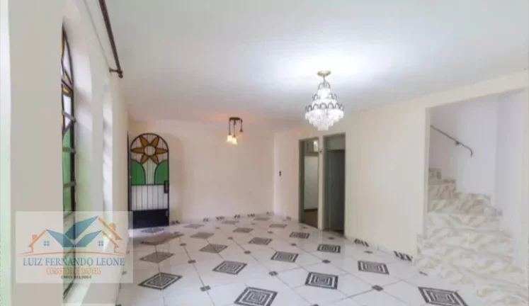 Sobrado à Venda, 3 dormitórios com 1 suíte, 3 vagas. Jabaquara