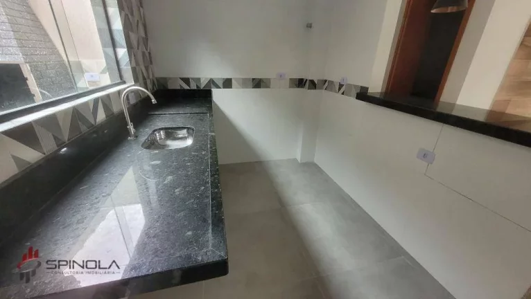 Imagem Sobrado com 2 dormitórios à venda, 57 m² por R$ 350.000,00 - Maracanã - Praia Grande/SP