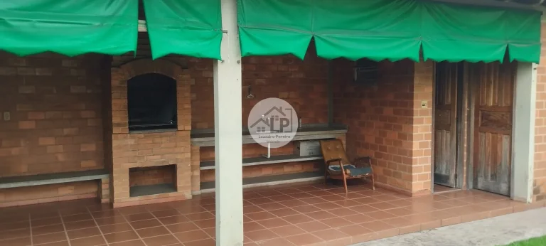 Imagem Vende-se casa no bairro Niterói em Volta Redonda