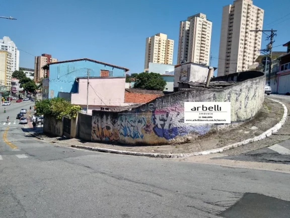 Imagem Terreno com 363 metros quadrados, com casa no local com cozinha, sala, 3 dormitórios, banheiro e va...