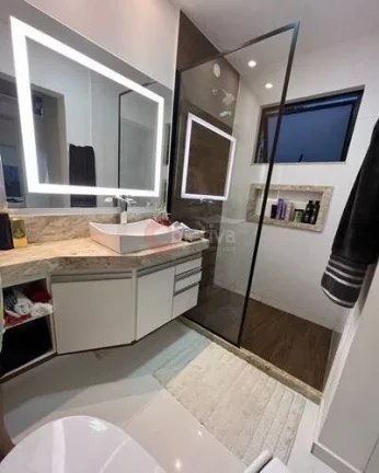 Imagem Excelente casa linear de 2 quartos no bairro Caravelas em Búzios