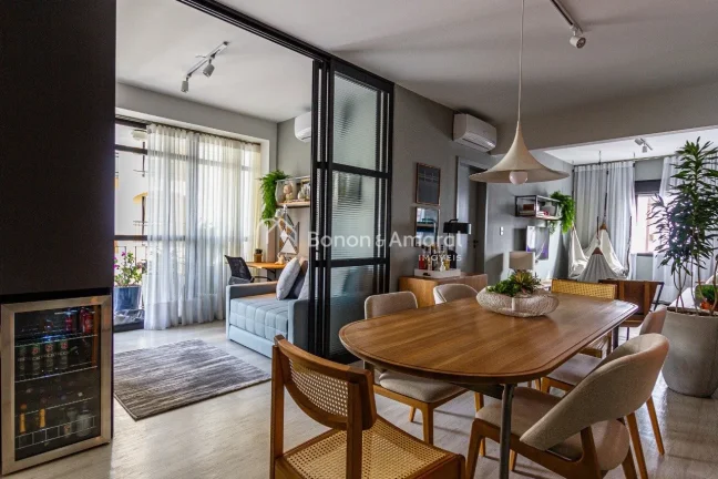 Imagem Apartamento impecável, totalmente mobiliado e repaginado por arquiteto, unindo sofisticação e pra...