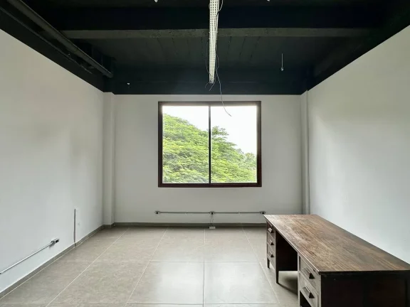 Imagem Centro Com. ÁAREA - Sala 2 - Térreo 41,86 m² + 1 vaga - ALUGADO C/ RENDA