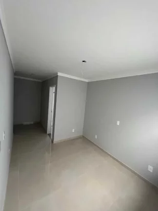 Imagem Apartamento com 2 dormitórios 1 suíte e 1 vaga de garagem no Itacolomi a 300 metros da praia