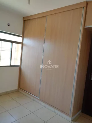 Imagem Casa com 3 dormitórios à venda, 324 m² por R$ 420.000,00 - Centro - Itumbiara/GO