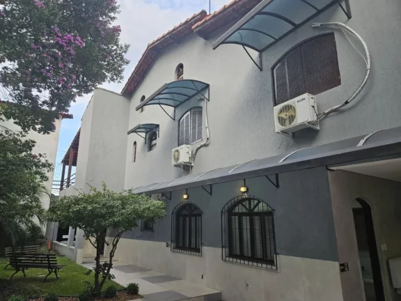 Imagem Sobrado com 3 dormitórios à venda, 218 m² por R$ 900.000,00 - Centro - Poá/SP