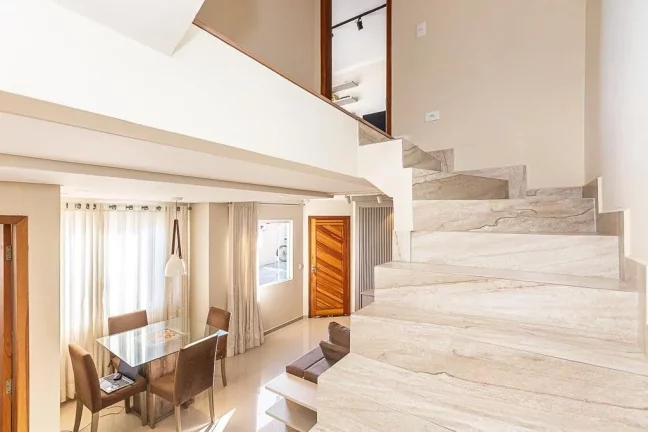 Imagem Sobrado com 3 suítes em condomínio no São Braz Curitiba