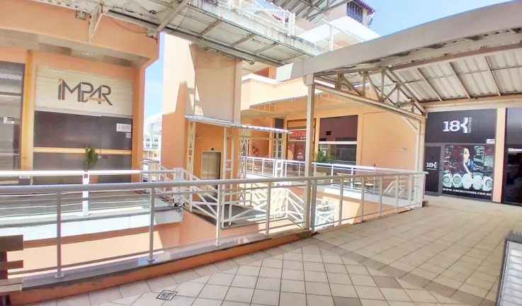 Imagem BAYSIDE - LOJA 50M2 JIRAU VARANDA 2SPLITS PORCELANATO ARMS. PLANEJADOS 1VG
