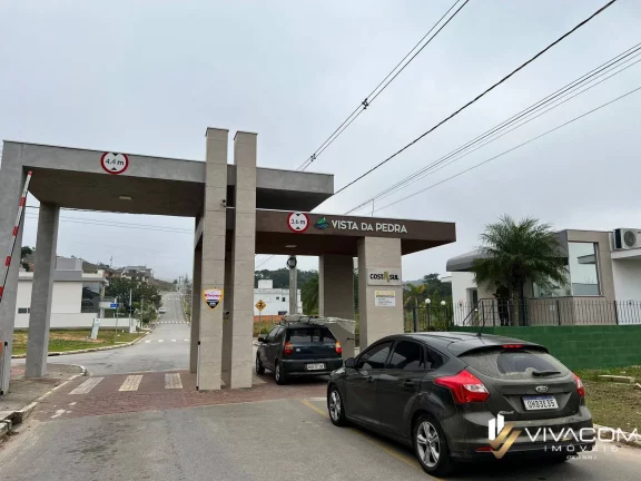 Terreno à Venda, 551 m² em Sertão Do Maruim - São José