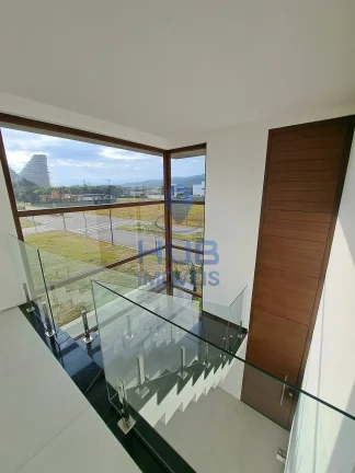 Imagem Casa com 3 dormitórios à venda sendo 3 suítes, 260.31 m2 - Perequê - Porto Belo/SC