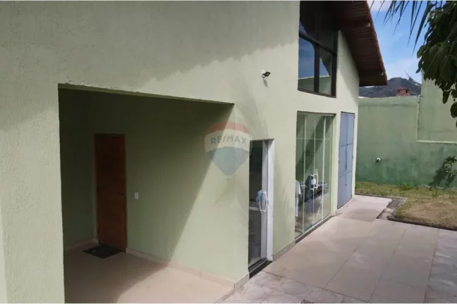 Imagem Casa em condomínio fechado,dois dormitórios e suíte.