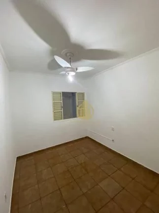 Imagem Apartamento Térreo Fundos com 3 dormitórios com 1 suíte à venda, 117 m² por R$ 350.000 - Condomínio Itamaraty - Ribeirão Preto/SP