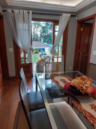 Imagem IMPECÁVEL! AO LADO DO SHOPPING GRANJA VIANA, 3 QUARTOS SENDO UM SUITE, 4 VAGAS