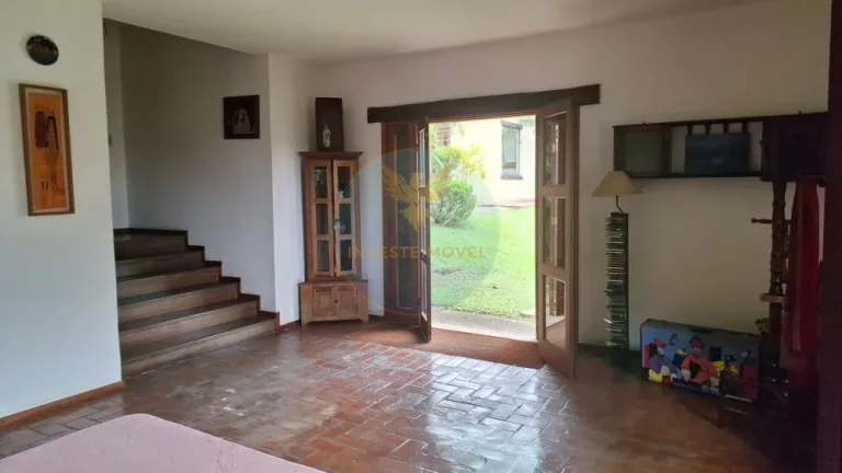 Imagem Casa em Condomínio a Venda no bairro Granja Viana - Carapicuíba, SP