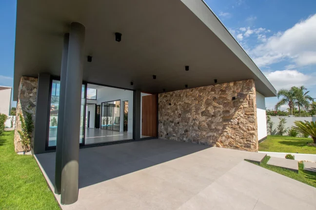 Imagem Casa à venda em Passo de Torres, Centro, com 4 quartos, 274,05m²