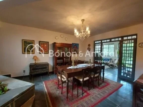 Imagem Casa com 4 Quartos e 3 banheiros à Venda, 481 m