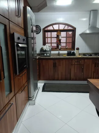 Imagem Casa Terrea com Edicula 221 m² 3 Dormitorios sendo 1 Suite e 5 Vagas