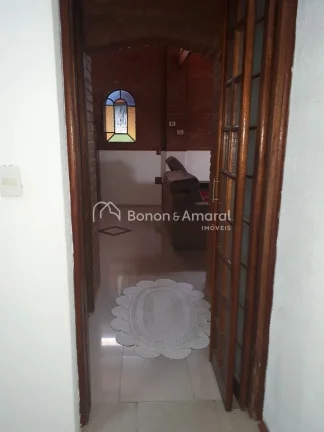Imagem Casa de Condomínio com 4 Quartos e 4 banheiros à Venda, 270 m²