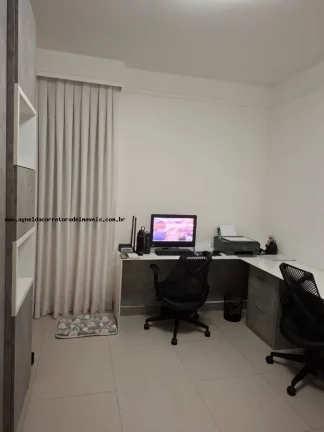 Imagem Casa em Condomínio para Venda, Candelária, 5 dormitórios, 4 suítes, 6 banheiros, 6 vagas