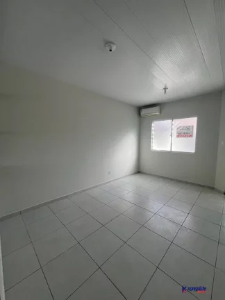 Imagem VENDO CASA NO CONDOMÍNIO PARQUE DAS ARARA