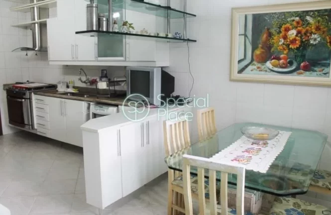 Imagem Casa de condomínio de alto padrão com 4 Suites com armários, escritório, Varanda, Living 2 ambie...