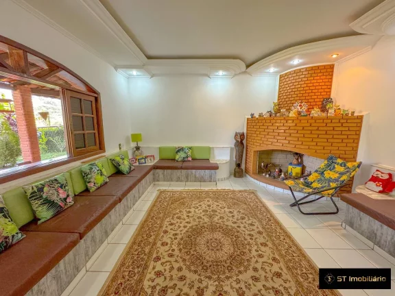 Imagem Chácara à venda em Atibaia/SP - 6.500m² com Lago, por R$1.350.000!