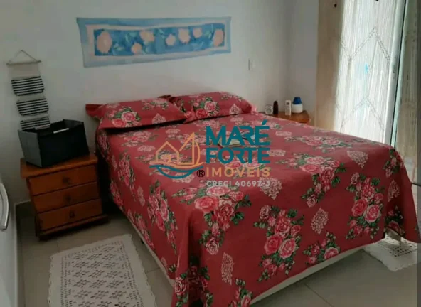 Imagem Ampla cobertura com terraço, vista parcial para o mar