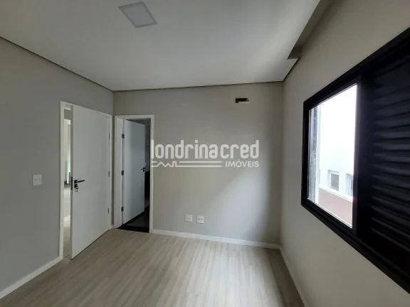 Imagem Casa Nova no Condomínio Tangará – Parque Tauá, Londrina: 3 suítes, área gourmet, quintal amplo, alto padrão e lazer completo na Zona Sul!