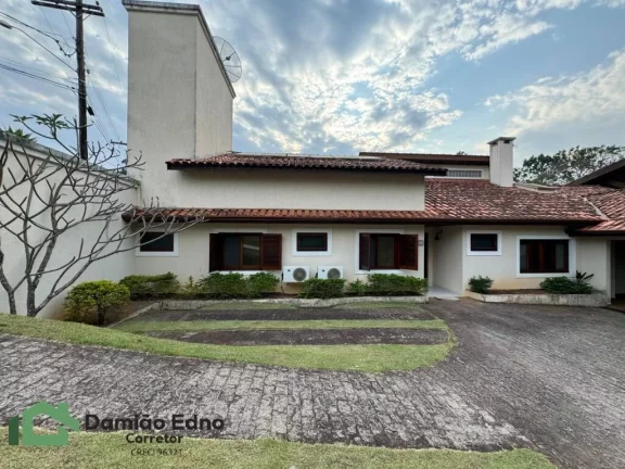Casa pronta para uso com 7 dormitórios - Estância Parque Atibaia