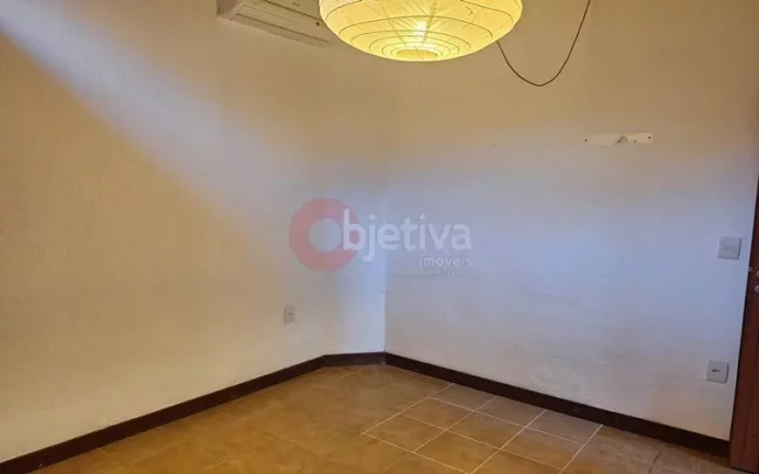 Imagem Linda casa a venda de 3 quartos no bairro Geriba em Búzios