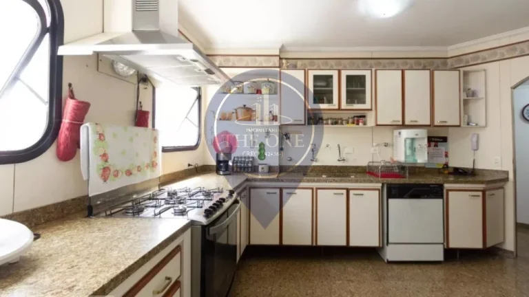 Imagem Apartamento de luxo à venda em Moema, São Paulo-SP! 3 quartos, 3 suítes, 4 banheiros, 3 vagas de garagem, 294m².