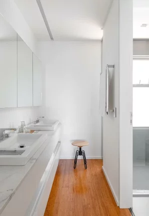 Imagem Diferenciado com 3 dormitórios à venda sendo 3 suítes, 399.84 m² por - R$ 9.500.000,00 - Centro - Bal. Camboriú/SC