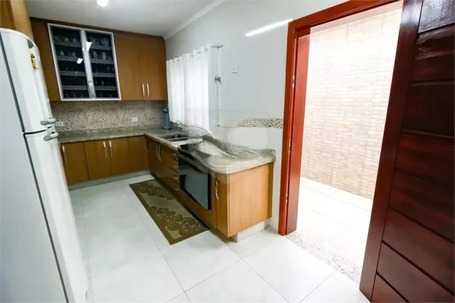 Imagem Sobrado à venda com 4 quartos, sendo 1 suíte, em Vila Sônia, São Paulo - SP