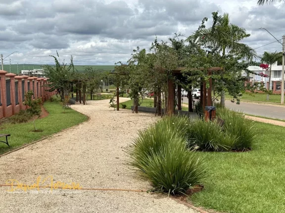 Imagem Lote à venda totalmente plano, murado no Condomínio Le Jardin