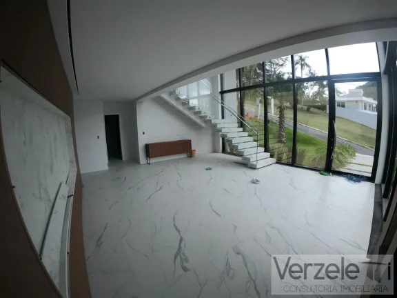 Imagem Casa em Condomínio para Venda em Balneário Camboriú / SC no bairro Barra