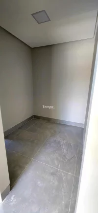 Imagem Sobrado de alto padrão, 4 suites plenas, uma com closet, piscina e área gourmet, no bairro Setor Jaó, em Goiânia-GO