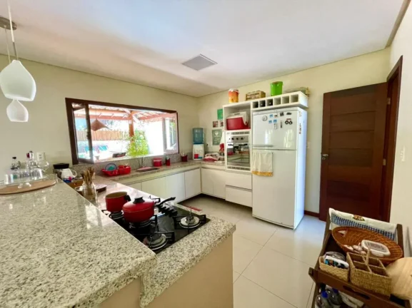 Imagem Casa à venda em Condomínio com piscina na Lagoa Aruá Praia do Forte Bahia