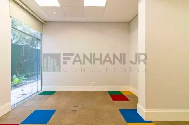 Imagem Excelente oportunidade de locação de casa comercial no Jardim América, São Paulo-SP: 5 salas, 8 banheiros, 1000m² de área!