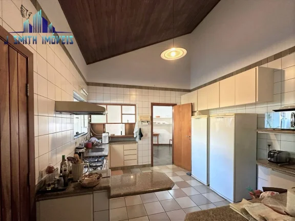 Imagem Casa TÉRREA em terreno de 10.490m² c/ casa Hóspede, Ateliê, Casa Caseiro.