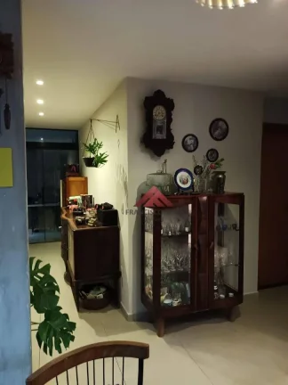 Imagem Casa Duplex, 3 quartos, 3 suites, 2 vagas piscina, churrasqueira.