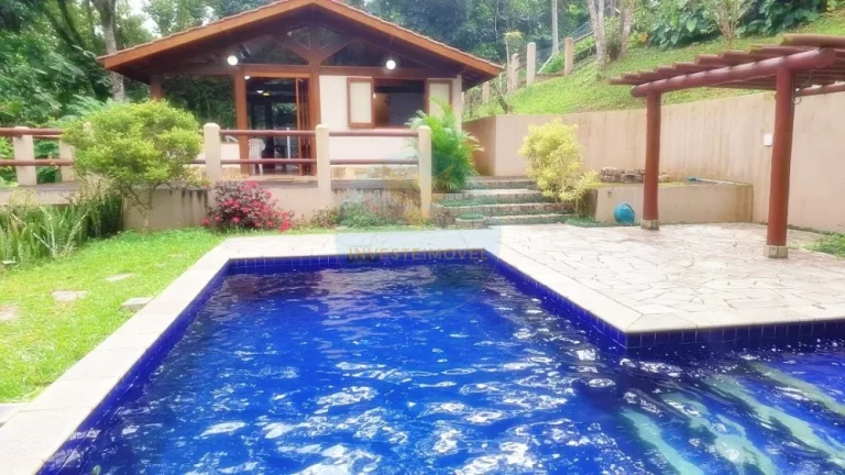 Imagem Casa com Terreno Amplo, Gourmet e Piscina na Granja Viana