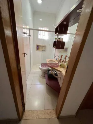 Imagem Sobrado com 3 quartos à venda, 228 m² por R$ 600.000 - Jardim do Papai - Guarulhos/SP