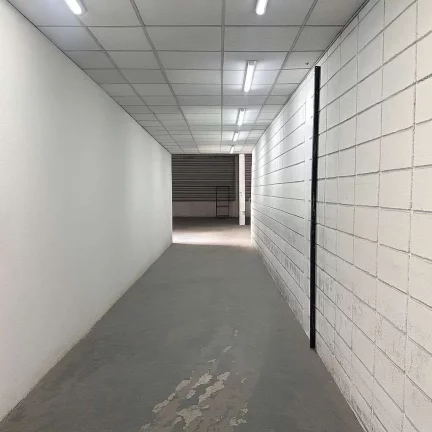 Imagem Aluga-se Galpão com Escritório e Pátio (1.400m²) ? Lapa, SP