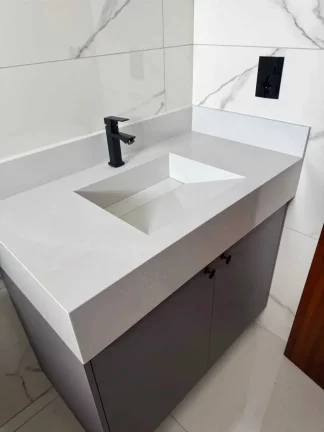 Imagem Casa geminada com 2 dormitórios e garagem para 2 carros em Palhoça/SC
