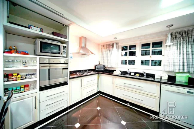 Imagem Casa com 5 dormitórios à venda, 515 m² por R$ 3.800.000,00 - Comary - Teresópolis/RJ