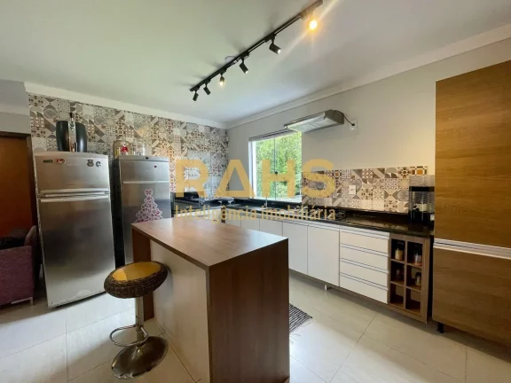 Imagem Excelente Casa em Condomínio Fechado à Venda no Bairro Vila Nova em Joinville. Casa de alto padrã...