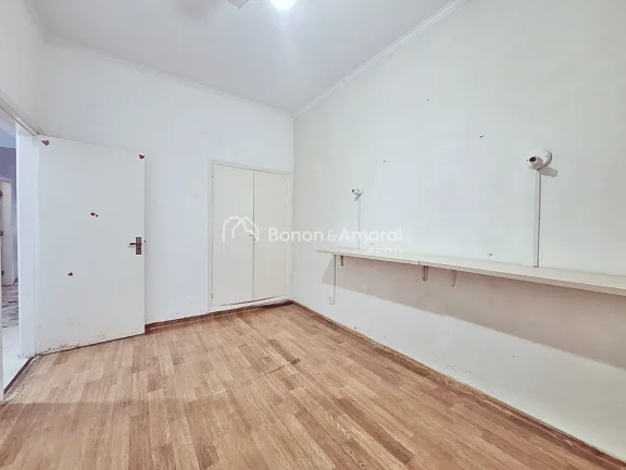 Imagem Casa comercial para alugar no Taquaral em Campinas!!

Espaço todo preparado para uma academia ou fi...