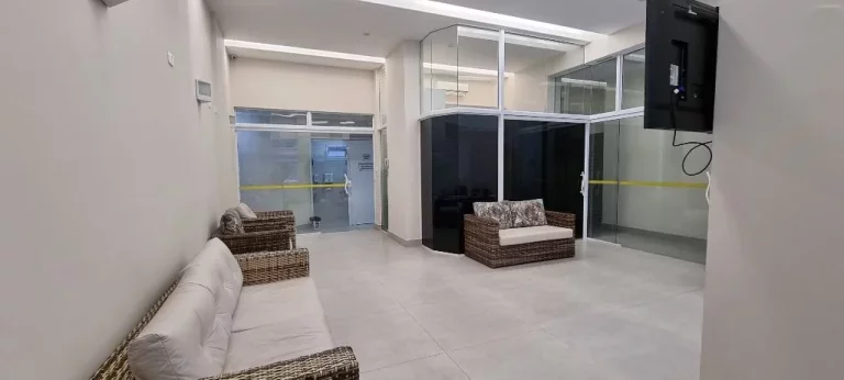 Imagem PITANGUEIRAS- UMA QUADRA DA PRAIA , GARAGEM NO PRÉDIO.