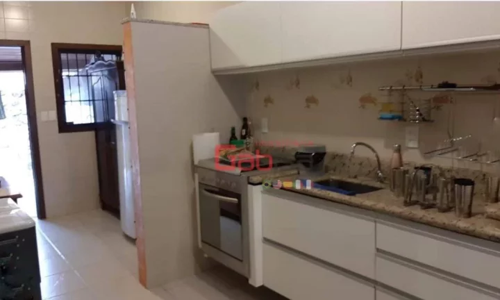 Imagem Casa com 5 dormitórios à venda, 200 m² por R$ 2.000.000,00 - Praia Grande - Arraial do Cabo/RJ